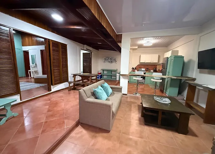 King Bed And Walk To The Gated * Coco