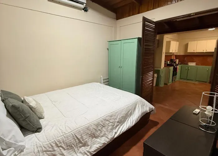 King Bed And Walk To The Gated Coco